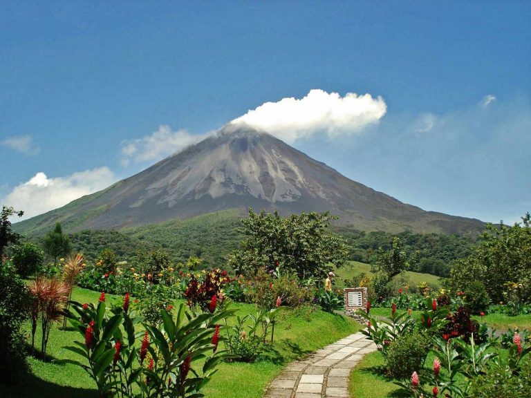 La Fortuna Arenal Volcano